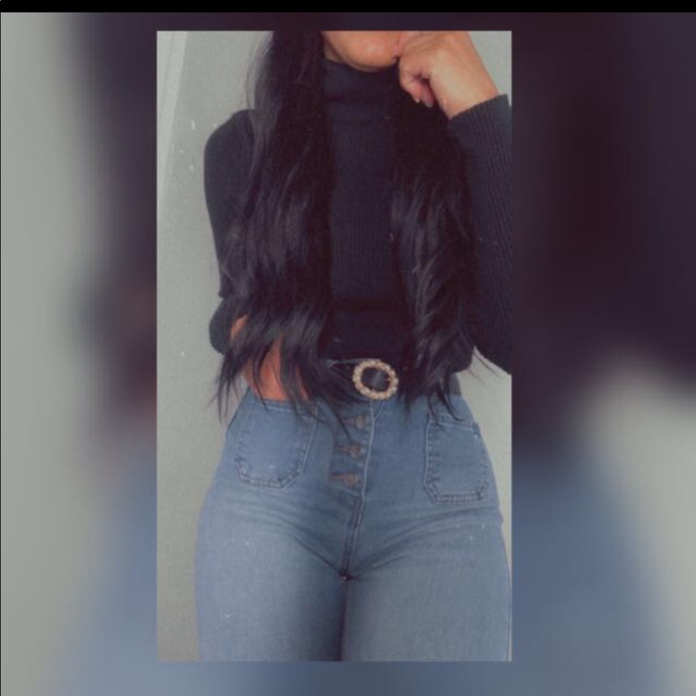 Jeans and basic top - Picture 3 of 4